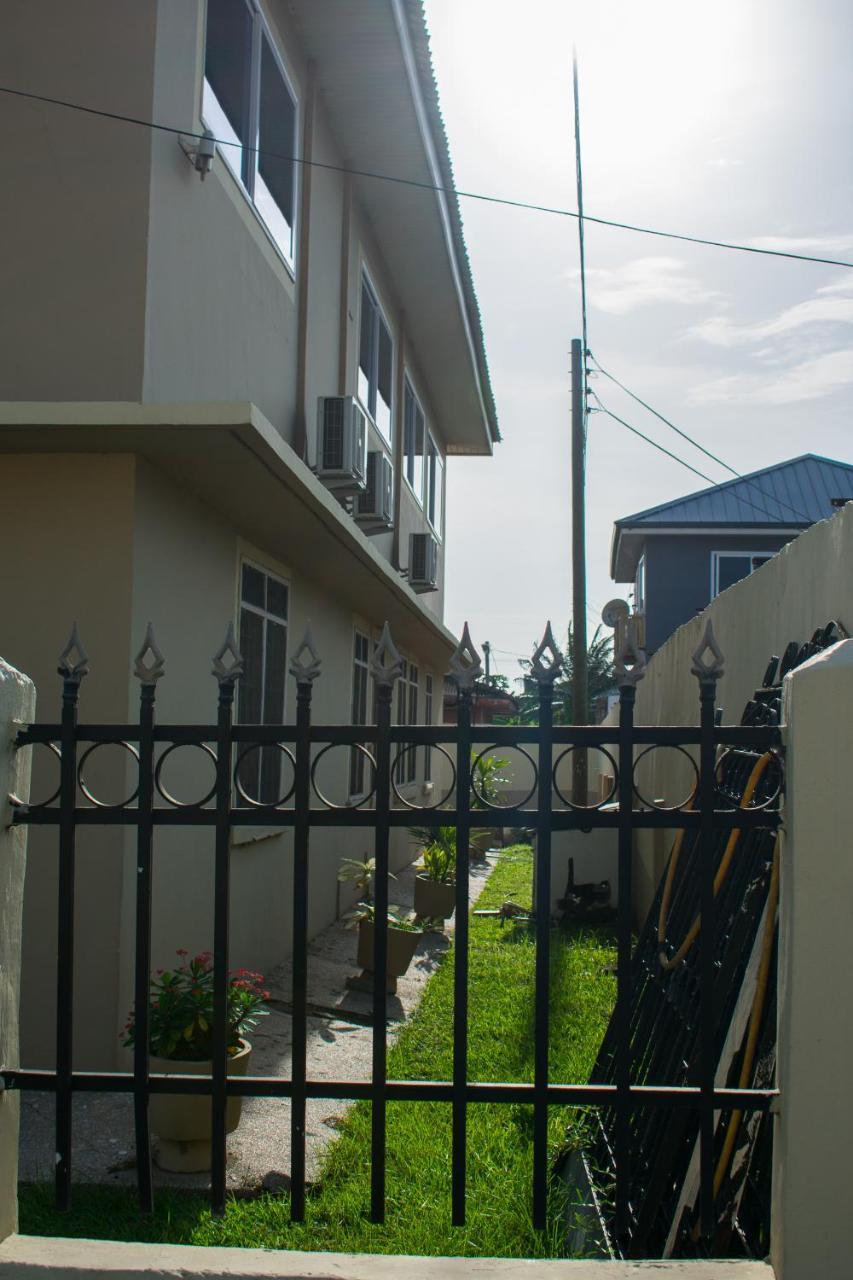 Brannic Lodge Acra Exterior foto