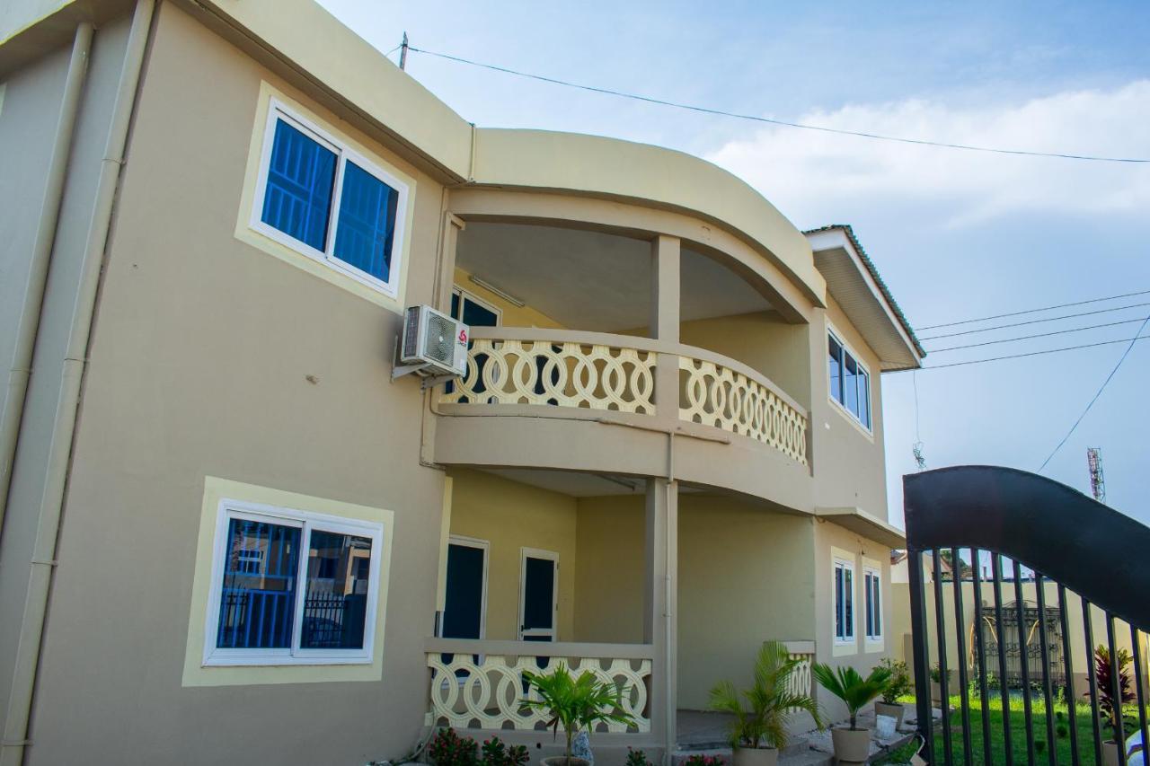 Brannic Lodge Acra Exterior foto